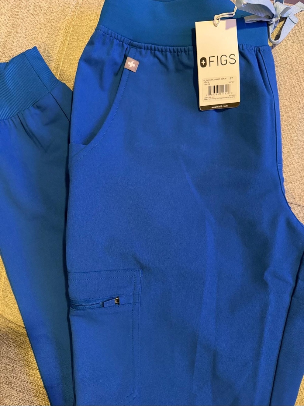FIGS Women's Royal blue Zamora jogger scrip pants Small Tall